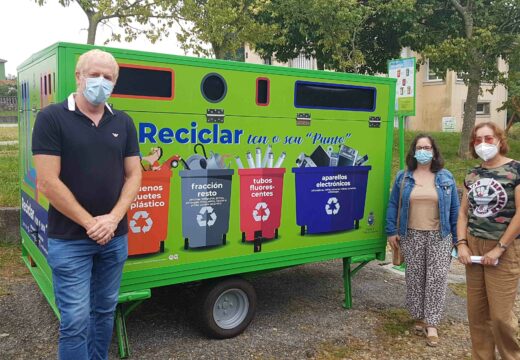 Un punto limpo móbil reforza a recollida selectiva de residuos na Pobra